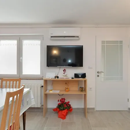Apartamento Zeljka 1793 Pula