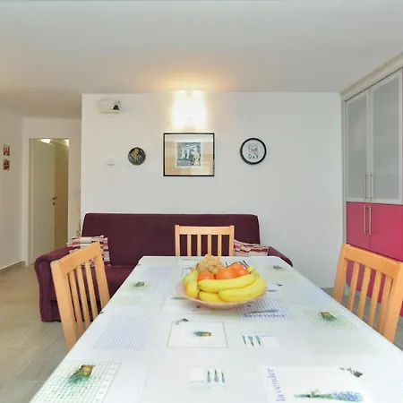 Zeljka 1793 Pula